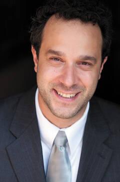 Cantor Luck Headshot